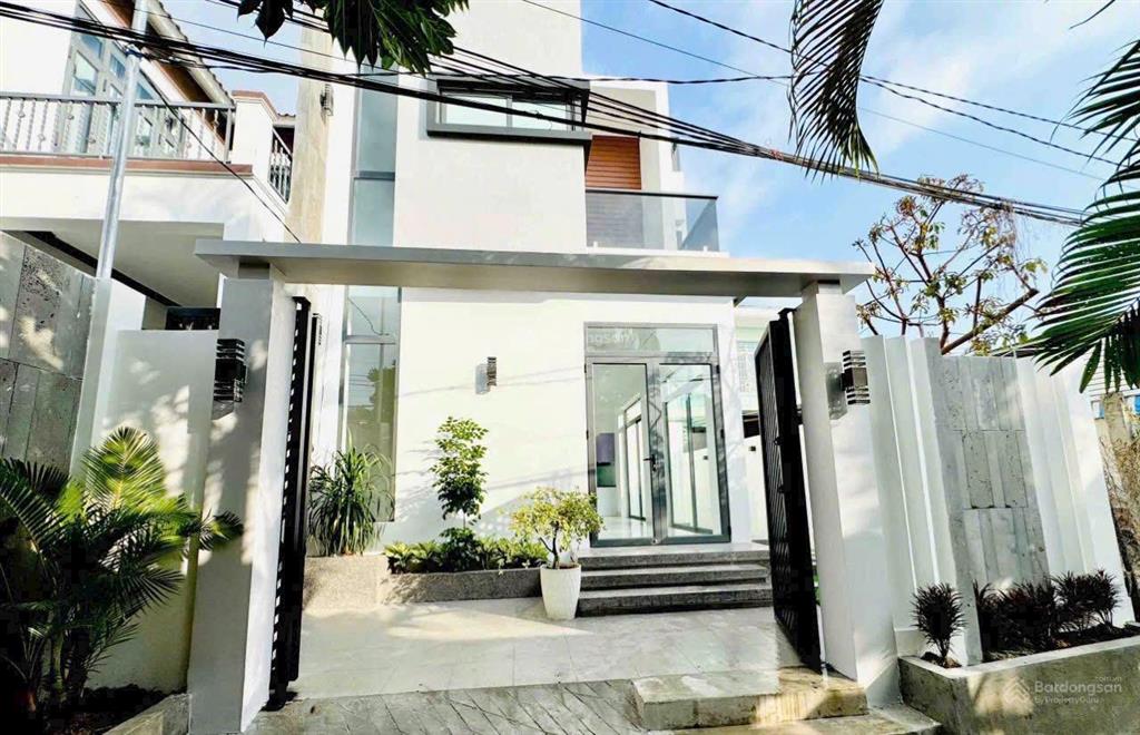 Nhà mới xây 2 tầng tâm huyết, vị trí vàng tại vĩnh trung, nha trang giá chỉ 3tỷ3 vào ở ngay