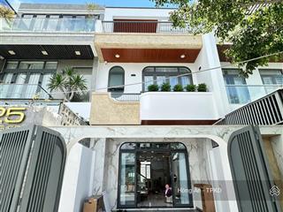 Căn nhà cực đẹp vừa hoàn thiện  full nội thất tại kđt mỹ gia  nha trang đường chính số 16 gói 7