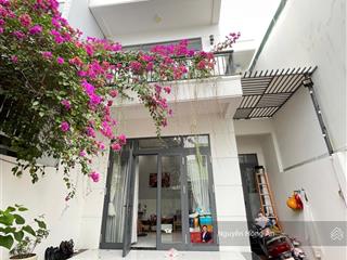 Nhà nha trang thiết kế đẹp có sân oto 120m2 ngang 6m rộng rãi gần tttp full nội thất