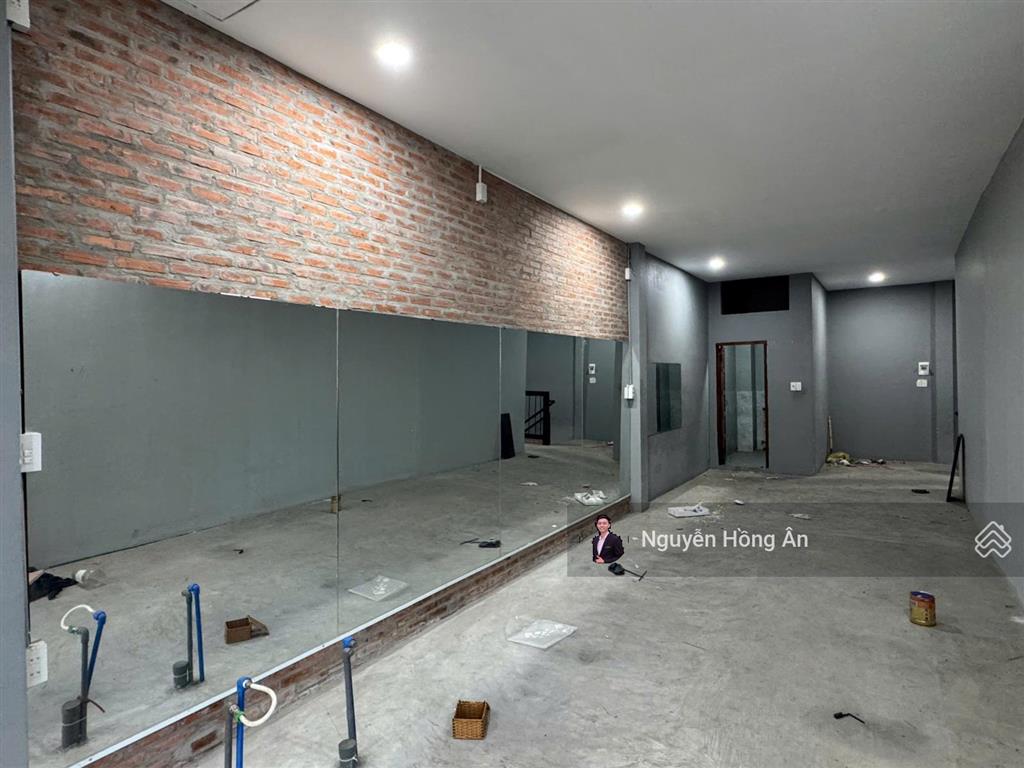 Không có nhà thứ 2 tại nha trang mặt tiền bám đường 30,6m, kinh doanh buôn bán quá tốt, gần biển