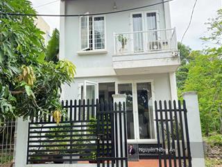 Bán nhanh nhà mặt tiền đường phong châu dt 76,6m2 ngang 5m, kdc đông đúc, gần biển, giá 5,2 tỷ