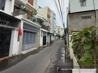 Bán nhà 2 tầng 1 tum phù hợp xây hotel khai thác tốt cạnh bãi tắm biển hòn chồng chỉ 7 tỷ