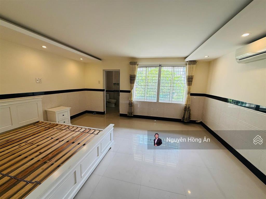 Nhà 4 tầng đối diện trường cao đẳng du lịch nha trang, mặt tiền đường điện biên phủ kinh doanh