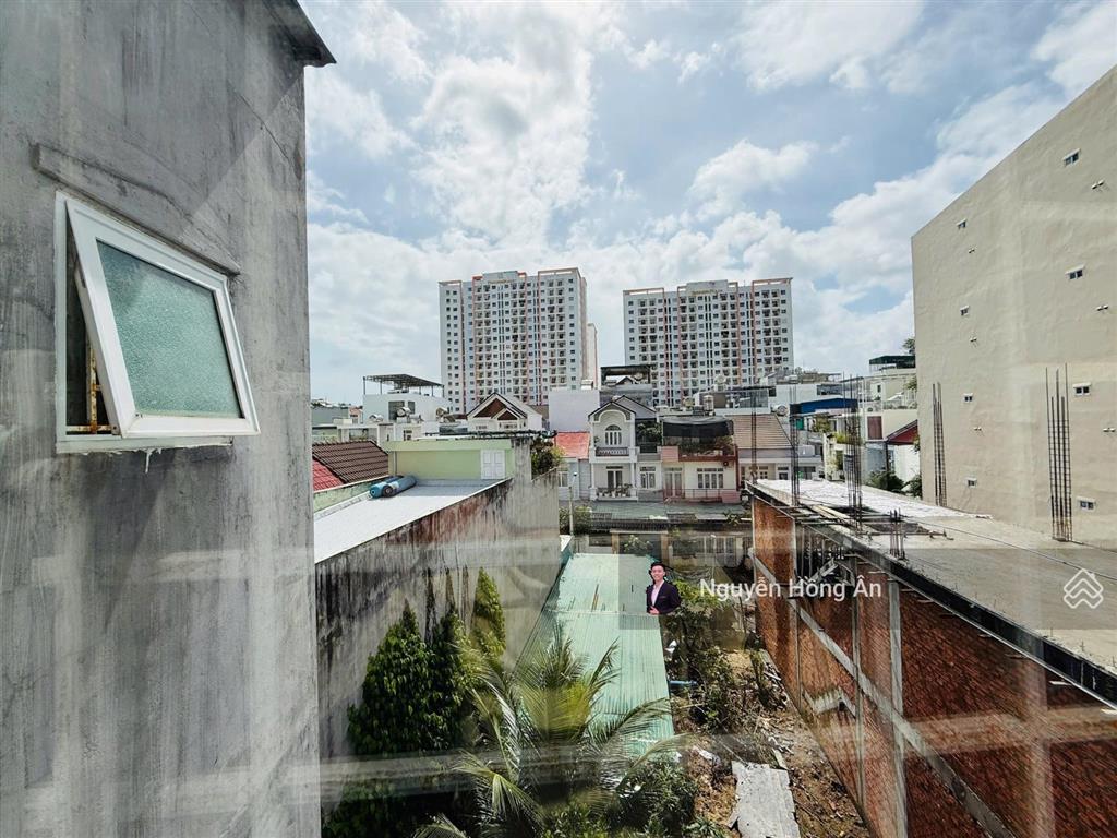 Nhà 4 tầng đối diện trường cao đẳng du lịch nha trang, mặt tiền đường điện biên phủ kinh doanh