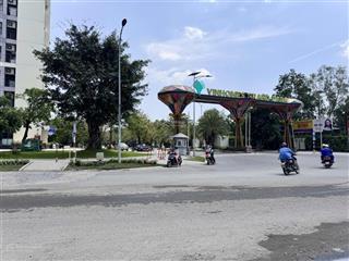 Đất phân lô đối diện vinhoms quận 9 hẻm 8m ngang 5 sổ riêng 85m2 chỉ nhỉnh 4 tỷ