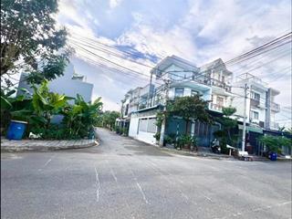 Bán nhà cấp 4 lô góc hẻm xe hơi 6m đường lã xuân oai quận 9 giá 9,9 tỷ