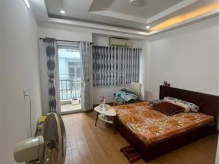 Q.5  nhà sát mặt tiền, xe hơi đậu thoải mái, nhà còn mới đẹp chỉ có 13.5 tỷ còn tl