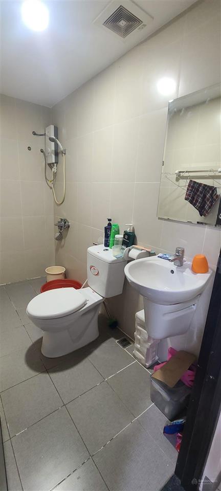 Hàng ngộp sky 9  ct2  tầng cao  2pn  2wc  63m2  rẻ nhất tp thủ đức  view đông chỉ 3.05 tỷ