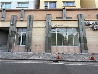 Bán rẻ shophouse cc the eastern  134m2  mặt tiền rộng 12.5m  trần cao 6.5m sổ riêng lâu dài