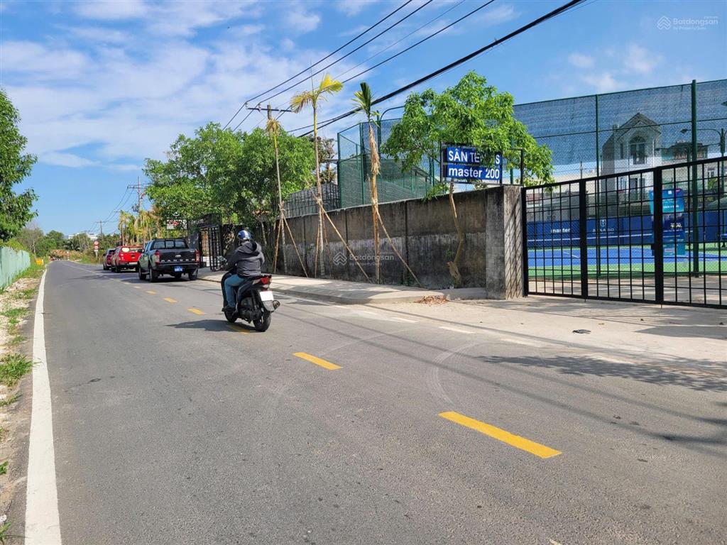 Chủ gởi a13  samsung 1  107m2 đường thông đẹp mới đổ nhựa, dân cư đông đúc, hệ số xây dựng 4.0