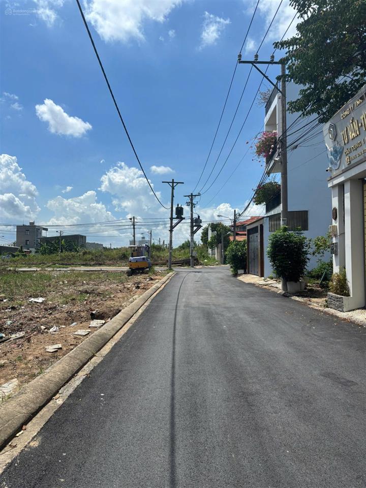 Chủ gởi a13  samsung 1  107m2 đường thông đẹp mới đổ nhựa, dân cư đông đúc, hệ số xây dựng 4.0