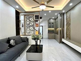 Bán nhà mới phố lạc long quân  tây hồ 38m2, 5 tầng, mt 4m3, cách phố 40m