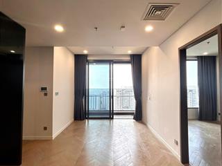 Bán 2 phòng ngủ đã có sổ hồng. giá 9.7 tỷ all in. em lan chuyên lumiere