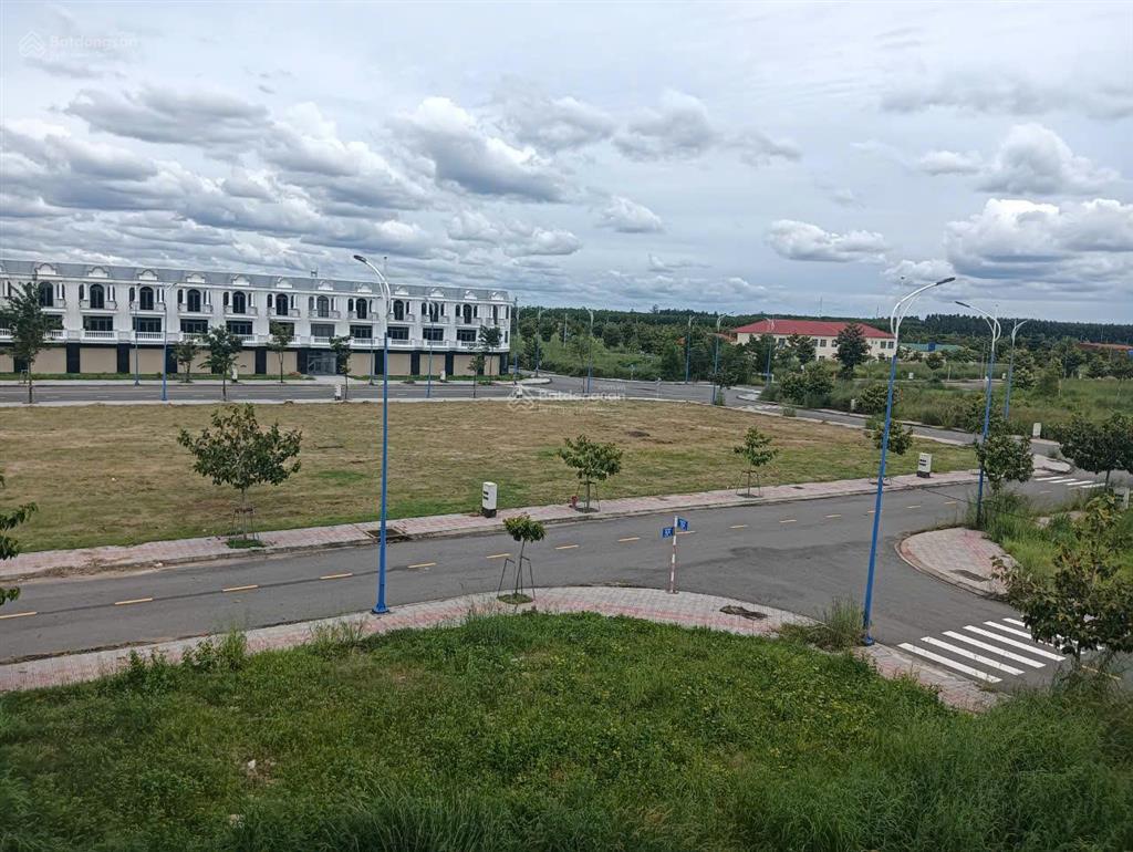 Bán đất thăng long 2 lai uyên, 850 triệu, 2 mặt tiền, 80 m2. mua bán sáng tên ngay