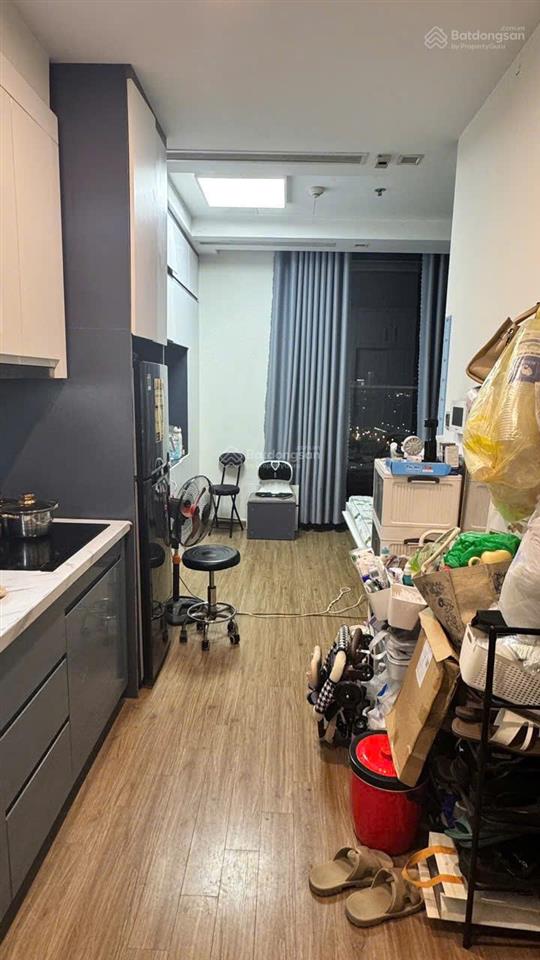 Bán gấp căn hộ studio full nt tại vinhomes green bay mễ trì, 2,6 tỷ, 28 m2, đã đăng ký làm sổ