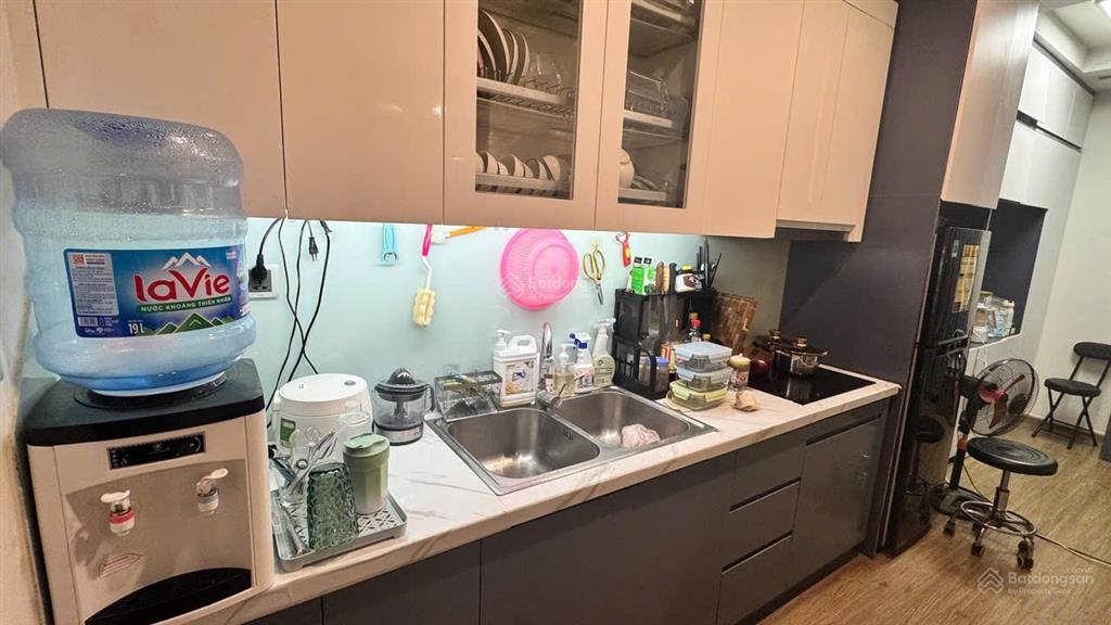 Bán gấp căn hộ studio full nt tại vinhomes green bay mễ trì, 2,6 tỷ, 28 m2, đã đăng ký làm sổ