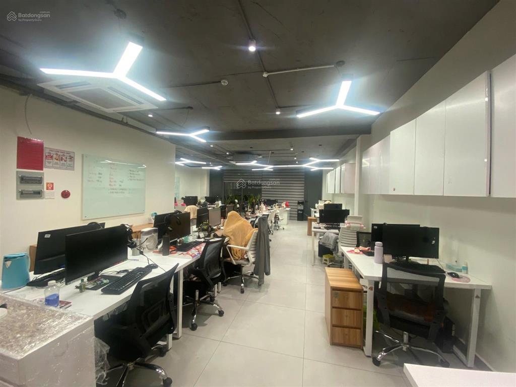 Duy nhất sân bay! toà building mt lam sơn,tân bình, (8.2x22m), hầm+6 tầng, hđt 120tr/th, giá 37 tỷ