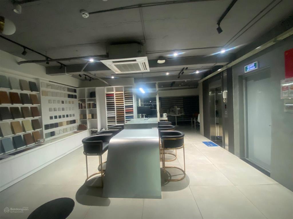 Duy nhất sân bay! toà building mt lam sơn,tân bình, (8.2x22m), hầm+6 tầng, hđt 120tr/th, giá 37 tỷ