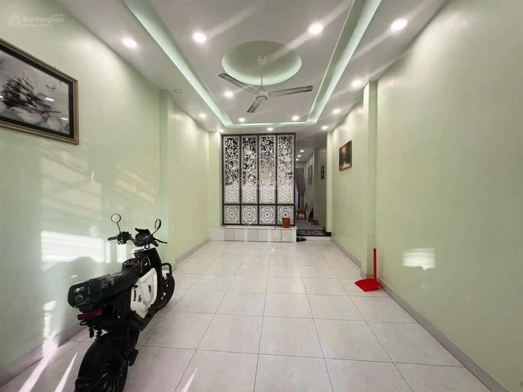 Nhà diện tích lớn 5x20m hẻm xe tải tô hiến thành  6pn 4wc sẵn máy lạnh