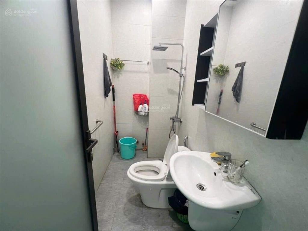 Nhà diện tích lớn 5x20m hẻm xe tải tô hiến thành  6pn 4wc sẵn máy lạnh