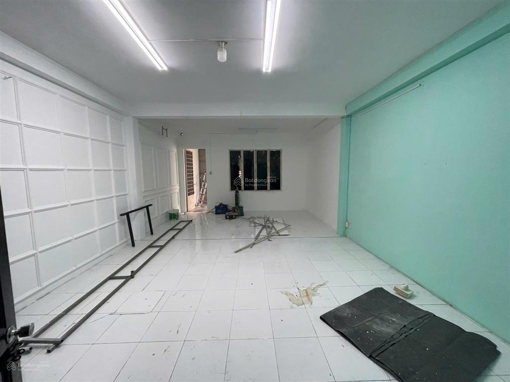 Nhà hẻm xe tải sư vạn hạnh  4x18m 5pn  gần vạn hạnh mall