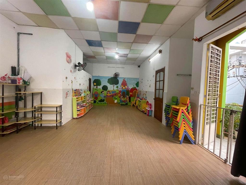 Nhà hẻm xe tải sư vạn hạnh  4x18m 5pn  gần vạn hạnh mall