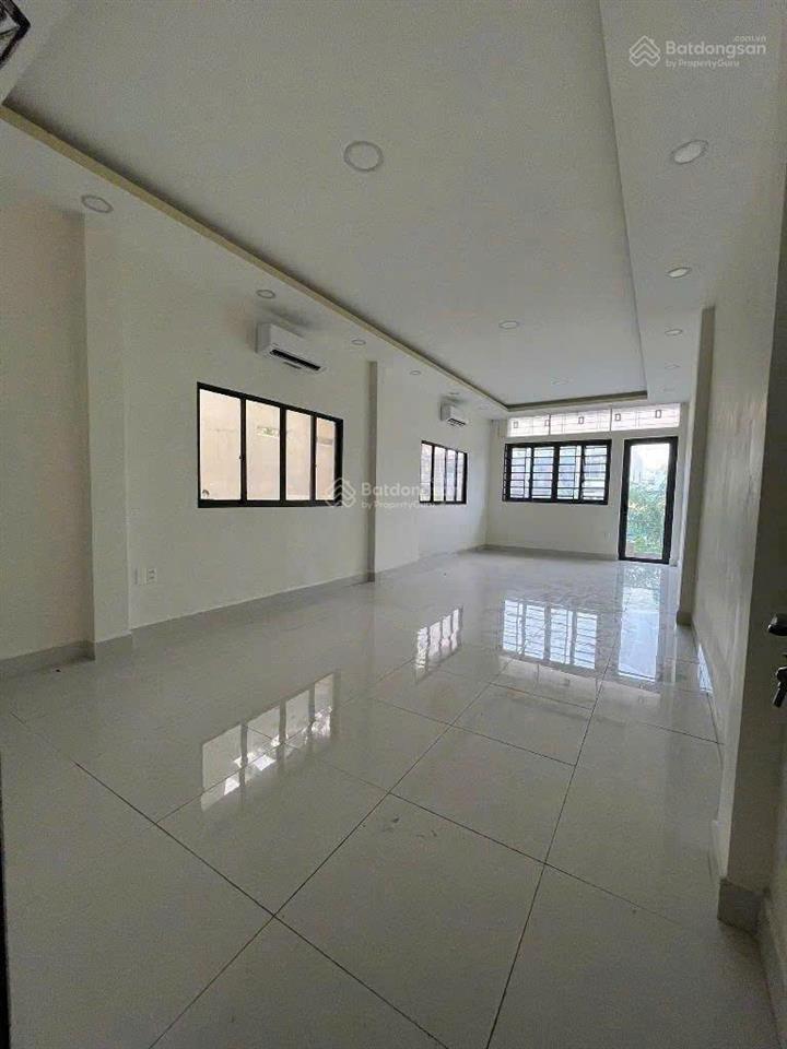 Nhà hẻm xe tải sư vạn hạnh  4x18m 5pn  gần vạn hạnh mall