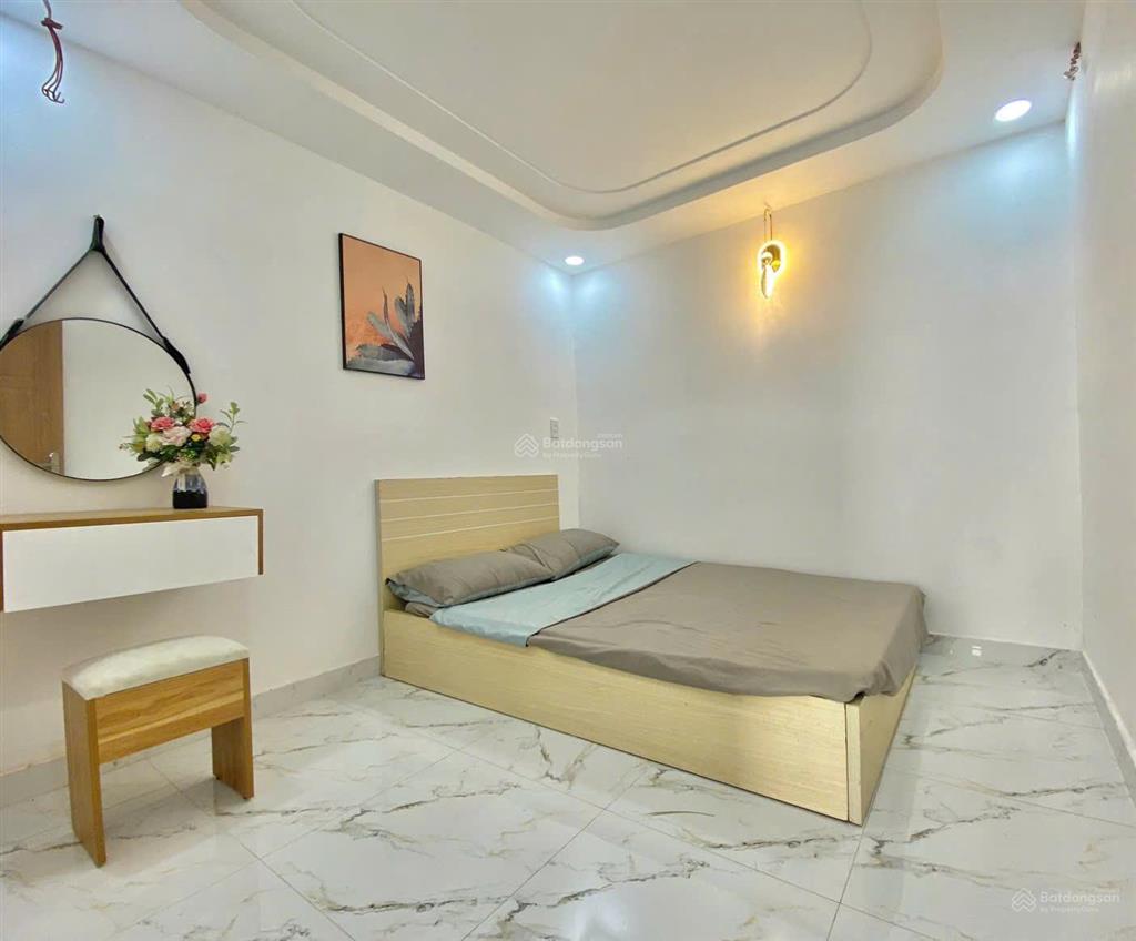 Nhà mới chợ bà hom cũ 1,75 tỷ 1l 2pn hẻm oto  0359 458 *** huỳnh