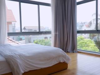 Cho thuê bt đôi thiết kế hiện đại view sông 11pn, hồ bơi, có thang máy 1000m2 tại q2, giá 247 triệu