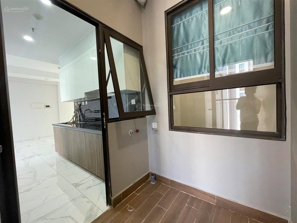 Bán gấp về quê 2pn, 85m2,chỉ 3.88 tỷ(bao thuế phí),có sổ, đông nam, có nội thất, gọi bộ 0981 244 ***