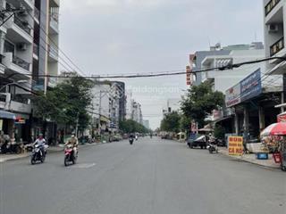 Đi định cư bán nhà mt phạm văn bạch p15 gò vấp, dt 5x28m, nở hậu, c4, đct 27tr/, giá 19 tỷ tl