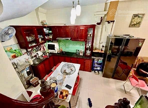 Bán nhà 3 tầng mặt phố kinh doanh tam trinh 102m2  10 tỷ  container tránh