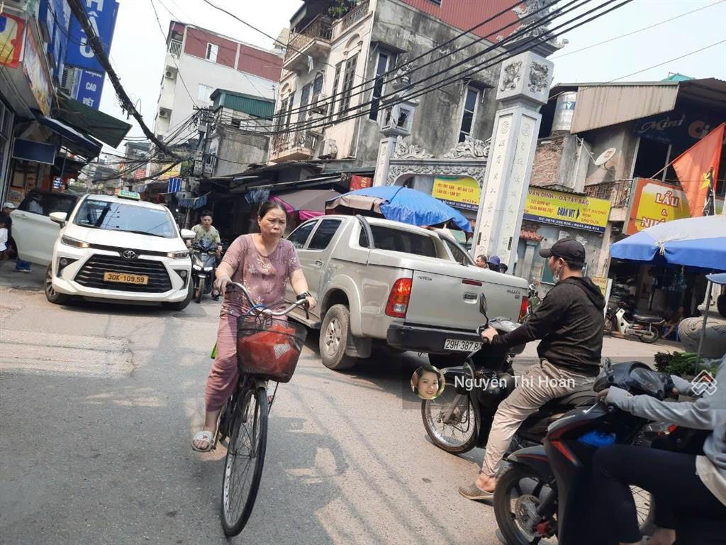 Bán nhà lô góc mặt phố nam dư 200m2 x 21 tỷ x ô tô tránh x kinh doanh bất chấp ngành hàng