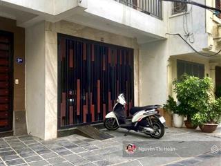 Bán nhà phân lô đầm trấu 50m2  22,9 tỷ  vỉa hè  ô tô tránh
