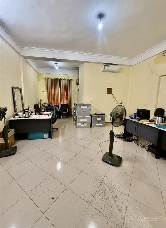 Siêu phẩm mặt phố trần khát chân 4 tầng 20m2  14,2 tỷ  vị trí vàng  kinh doanh đỉnh cao