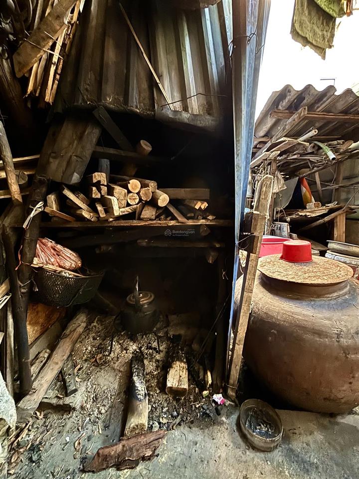 Nhà lô góc yên mỹ 104,2m2  12,5 tỷ  kinh doanh  ô tô tránh