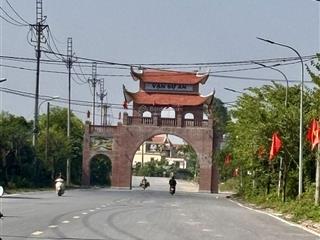 Đát yên mỹ 200m21,1 tỷô tô tải qua nhàgần hồ