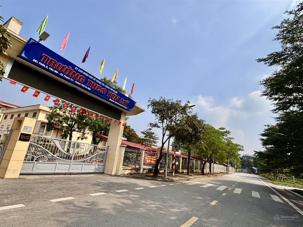 Đát yên mỹ 200m21,1 tỷô tô tải qua nhàgần hồ