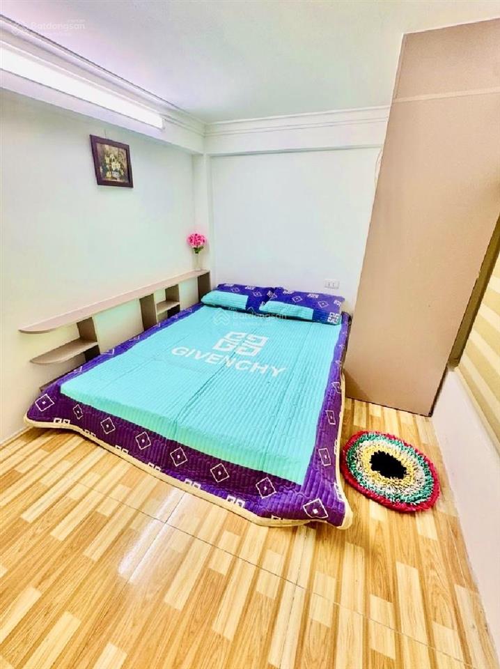 Nhà riêng tân mai 3 tầng 12m21,85 tỷô tô đỗ cổng gần phố