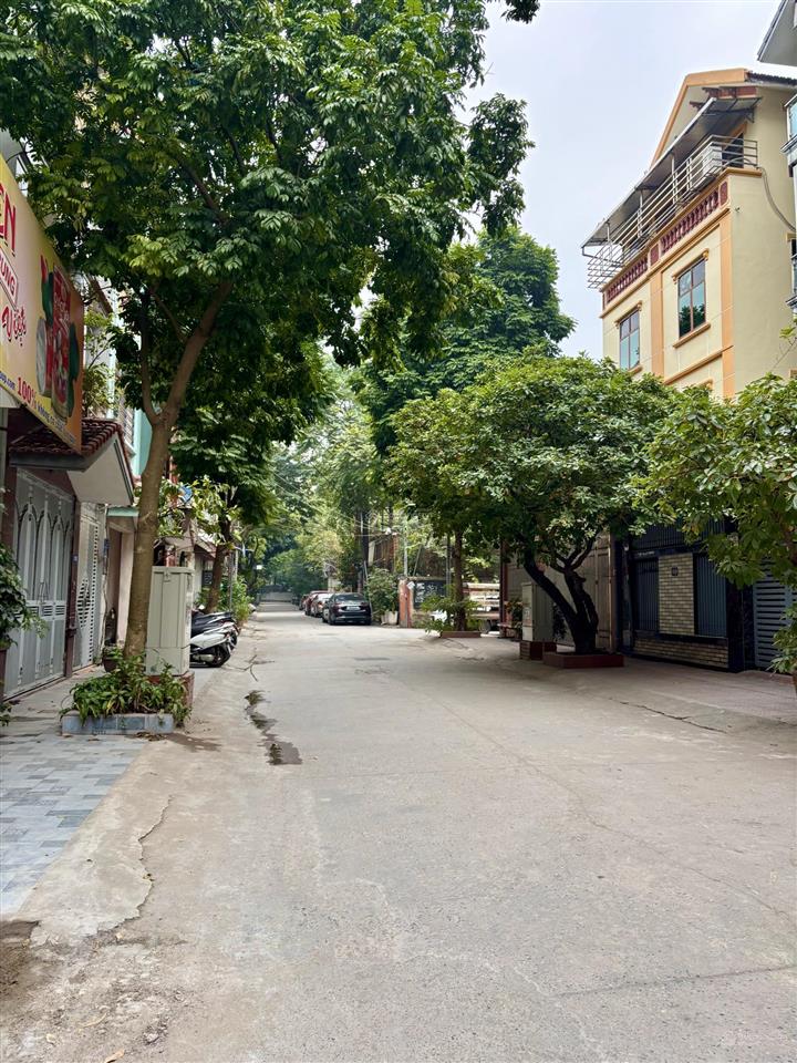 Nhà phân lô 4 tầng tam trinh 134m247 tỷ lô góc 2 mặt tiền