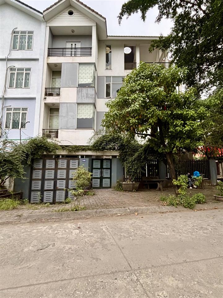 Nhà phân lô 4 tầng tam trinh 134m247 tỷ lô góc 2 mặt tiền