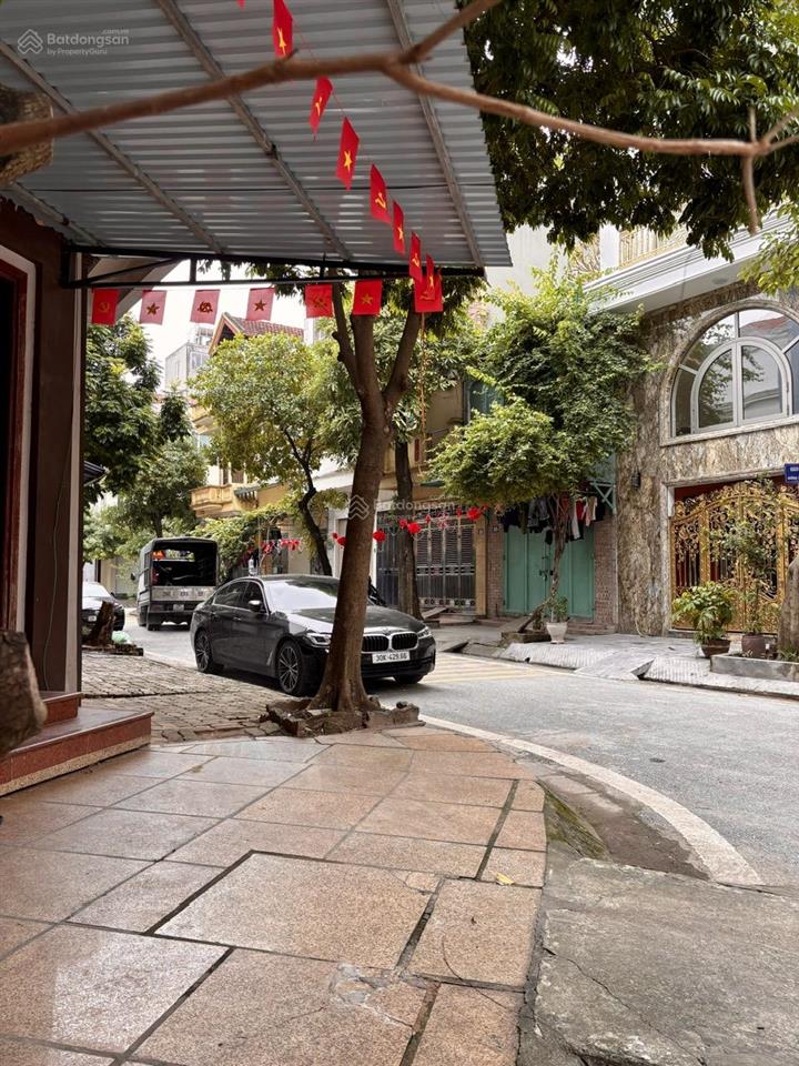 Nhà phân lô 4 tầng tam trinh 134m247 tỷ lô góc 2 mặt tiền