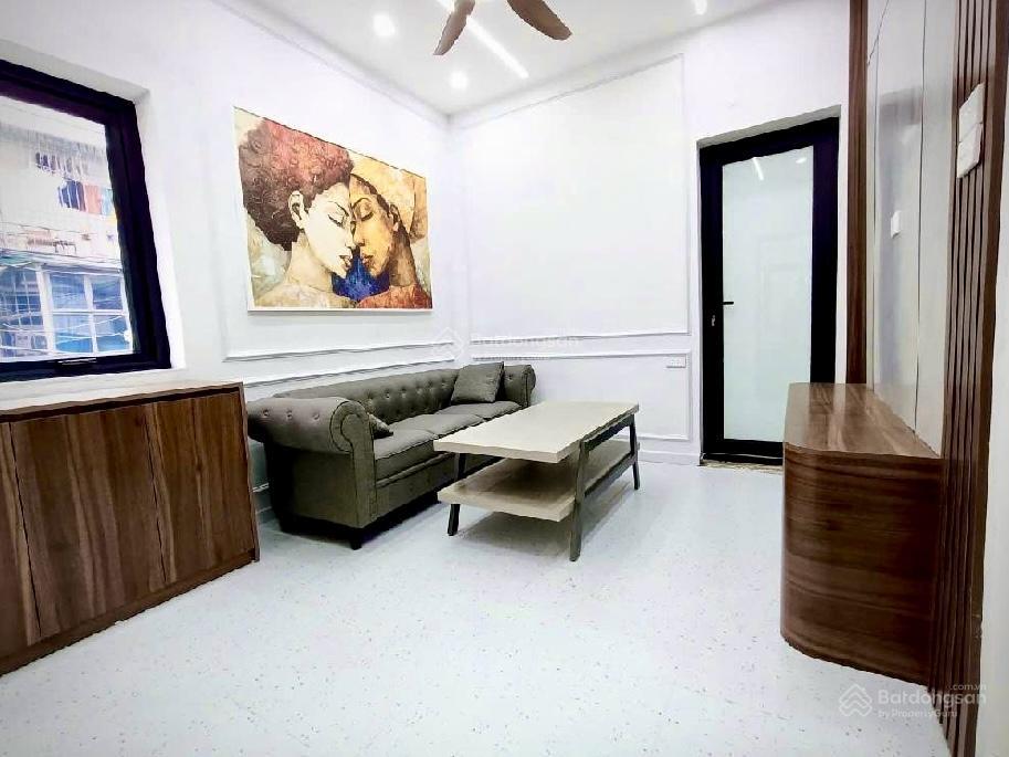 Nhà tập thể tầng 2 tân mai 88m2  4,6 tỷ  ô tô tránh  gần phố