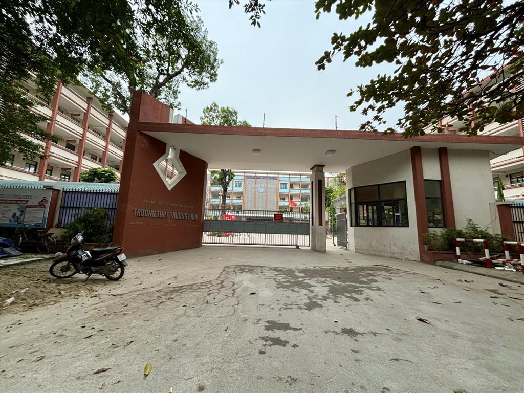 Nhà tập thể tầng 2 tân mai 88m2  4,6 tỷ  ô tô tránh  gần phố