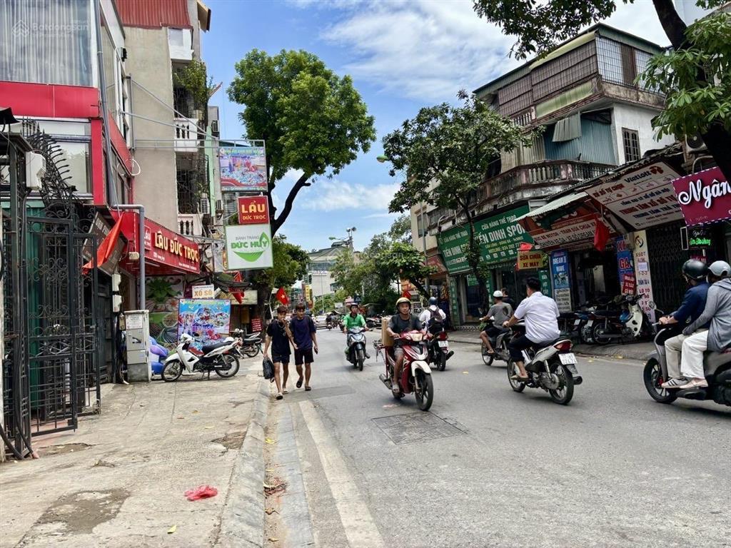 Nhà mặt phố trương định 3 tầng 90m220,3 tỷvỉa hèkinh doanh