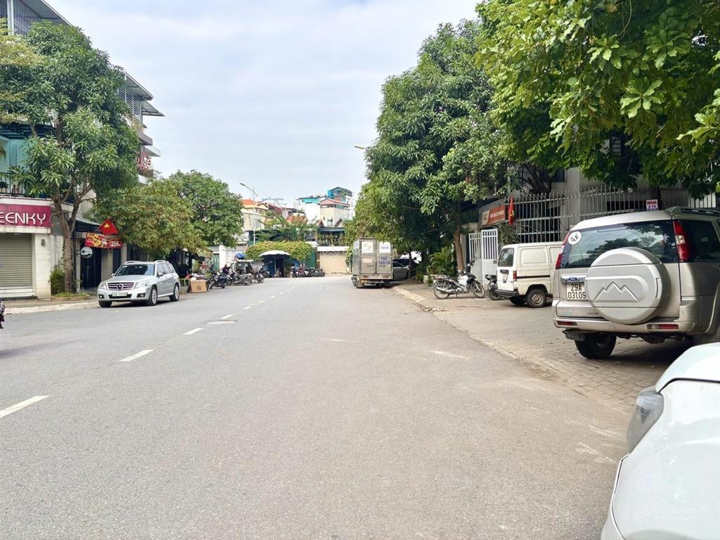 Nhà phân lô kđt ao sào, thịnh liệt 4 tầng 70m224 tỷ ô tô tránh