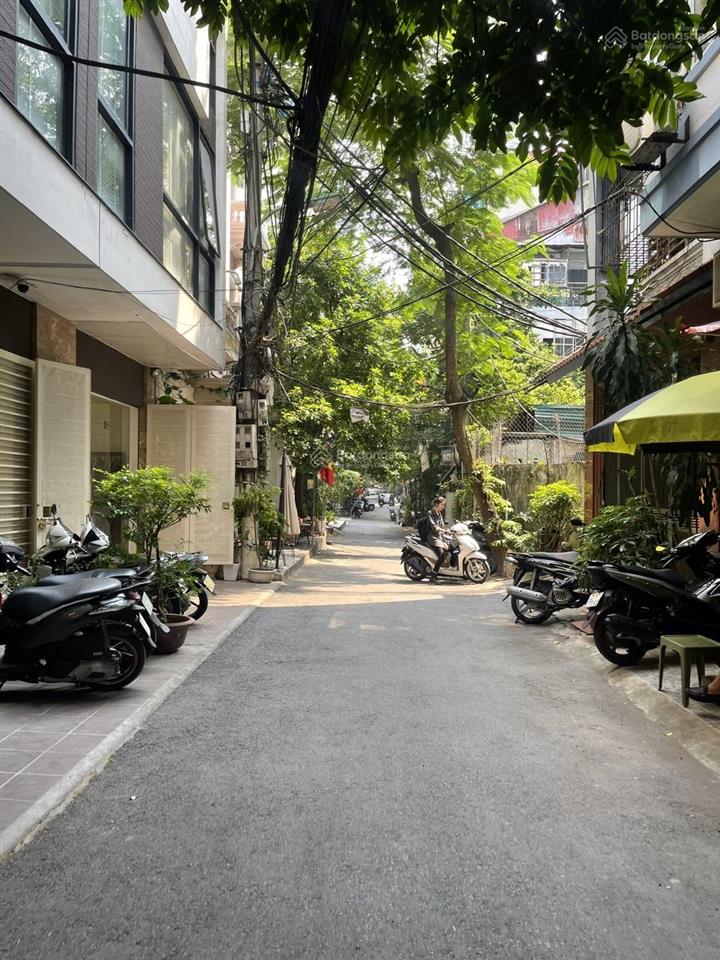 Cho thuê nhà riêng ngõ 95 hoàng cầu 100m2* 5t* mt 10m giá 27tr/th vỉa hè ô tô tránh kinh doanh