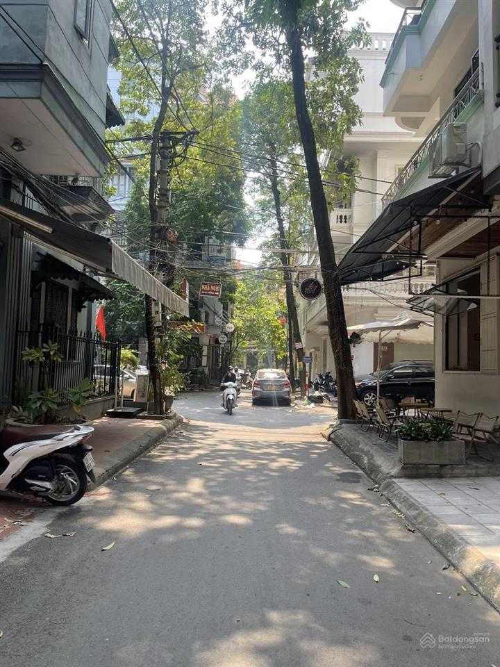Cho thuê nhà riêng ngõ 95 hoàng cầu 100m2* 5t* mt 10m giá 27tr/th vỉa hè ô tô tránh kinh doanh