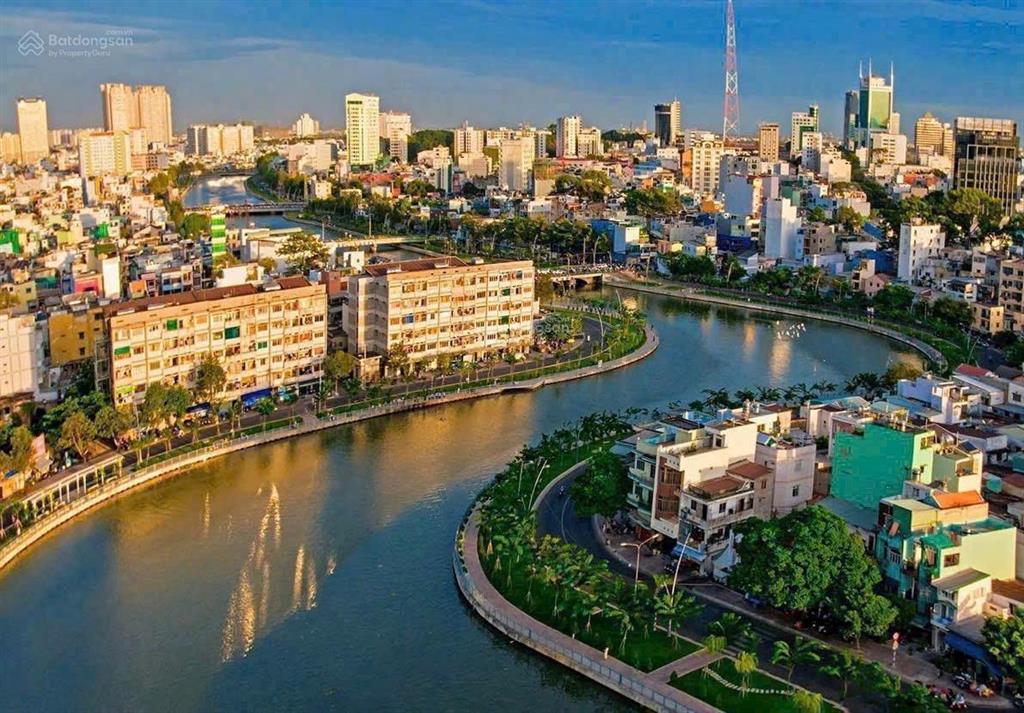 Giảm 3 tỷ cần bán gấp nhà 2mt dương quảng hàm dt 5,6x28 4 tầng hđt 58tr/tháng giá chỉ 17.5 tỷ