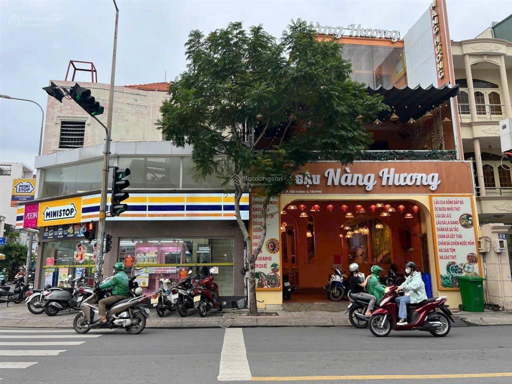 Bán nhà mt phan văn trị p5 đối diện cityland emart p5 dt 4.5x20m, 2 lầu gía chỉ 16.2 tỷ